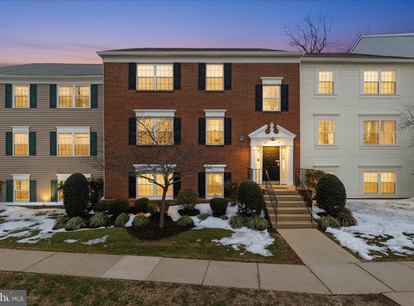 12161 CHAUCER Lane, WOODBRIDGE, VA 22192