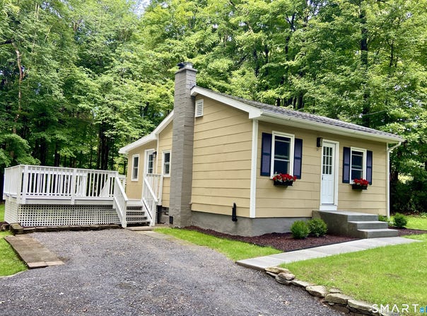 57 Barry Road, Coventry, CT 06238