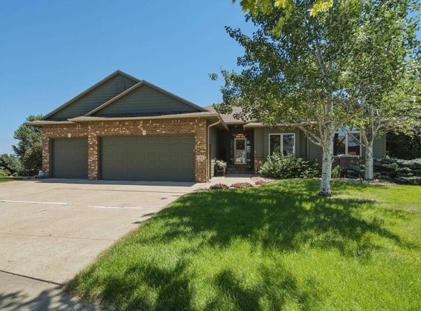 1901 W Tyler Cir, Brandon, SD 57005