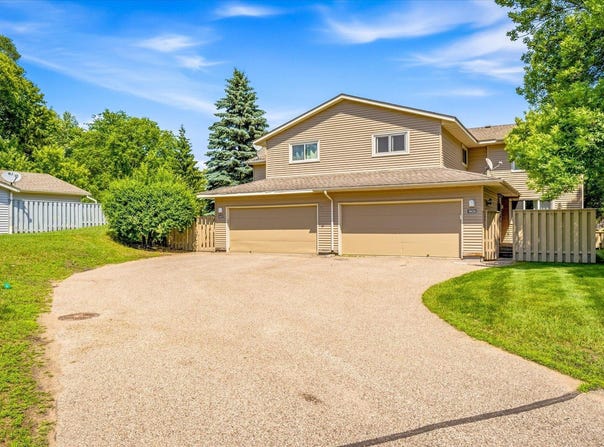 907 Monterey Drive, Shoreview, MN 55126