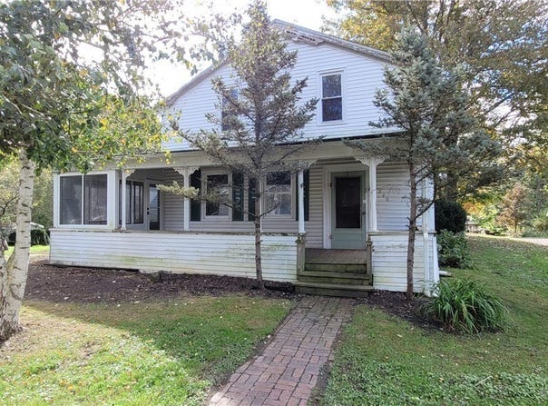 1240 Maple Avenue, Atwater, OH 44201