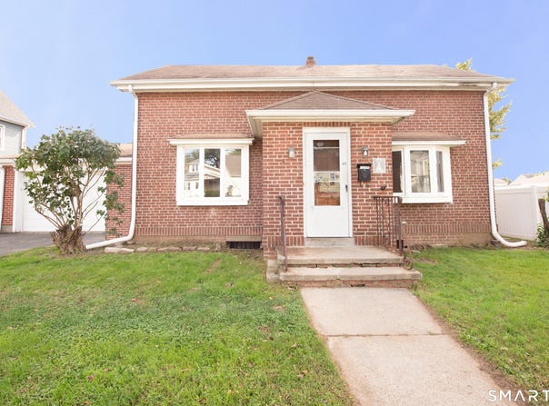 65 Arlington Street, Bridgeport, CT 06606