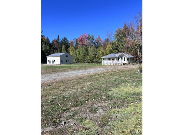 43 Green Road, Fairfield, ME 04937
