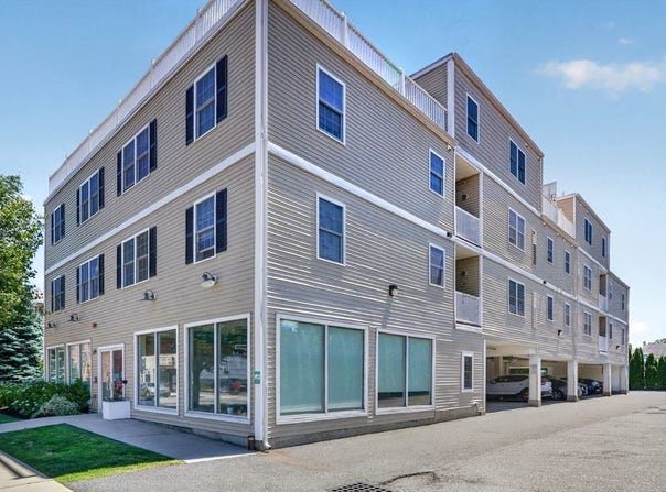 29 Spruce St, Waltham, MA 02453