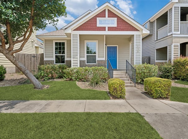 138 Wainscot Oak Way, San Marcos, TX 78666