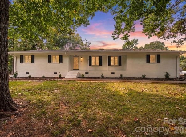 803 E 24th Street, Newton, NC 28658
