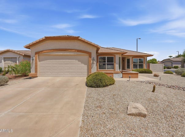 3220 E GLENEAGLE Drive, Chandler, AZ 85249