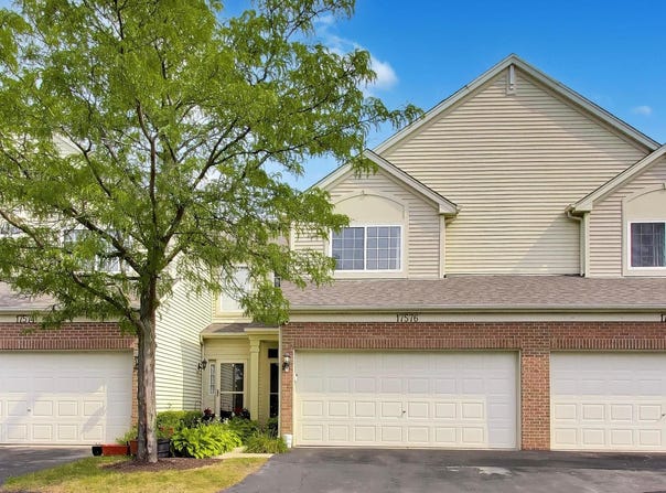 17576 Gilbert Drive, Lockport, IL 60441