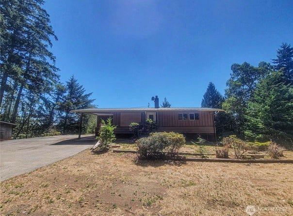 201 Mount Jupiter Road, Brinnon, WA 98445