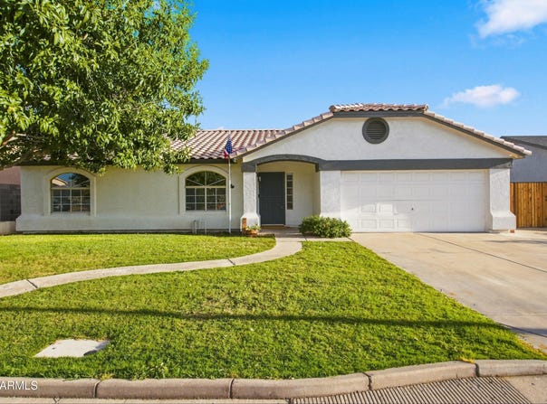 8123 E DES MOINES Street, Mesa, AZ 85207