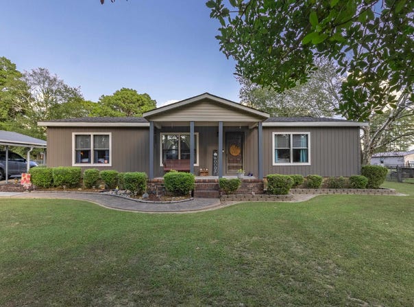170 Wilson Dr, Florence, AL 35633