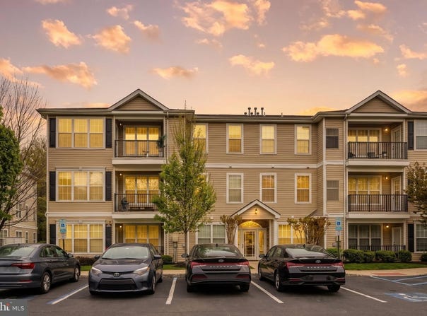 121 KYLE Way, EWING, NJ 08628