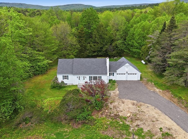 98 North Rd, Monroe, MA 01350