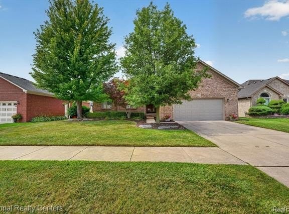 49719 Shenandoah Drive, Macomb Twp, MI 48044