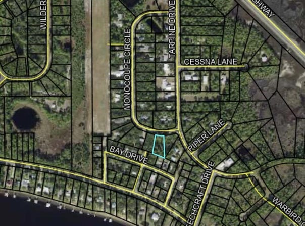 Monocoupe Drive, Panacea, FL 32346