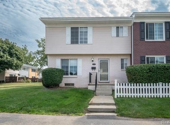32296 W 12 Mile Road, Farmington Hills, MI 48334