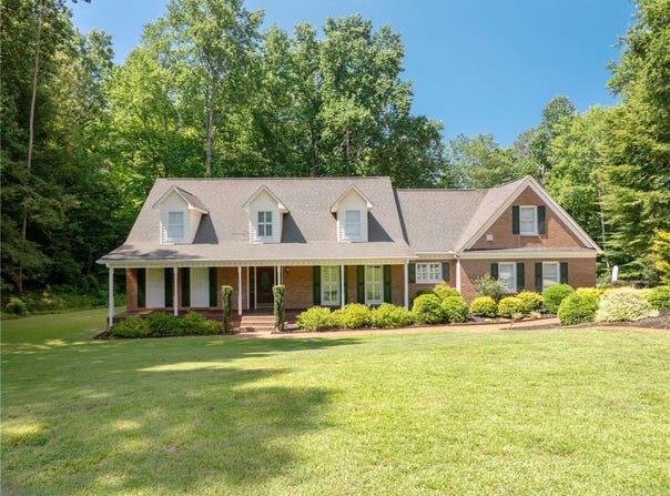 208 Cedar Dale Drive, Central, SC 29630