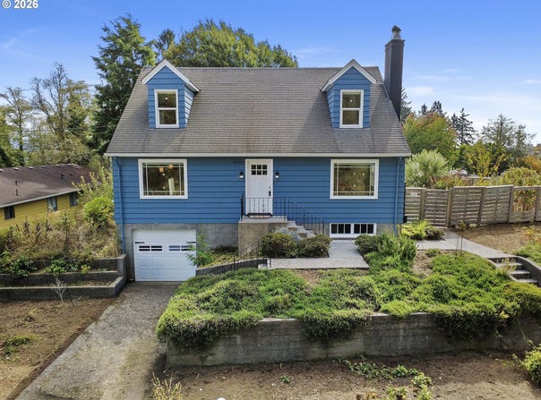 7 Klaskanine Ave, Astoria, OR 97103