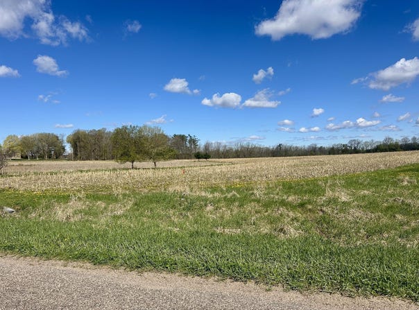 BEAR LAKE Road, MANAWA, WI 54949