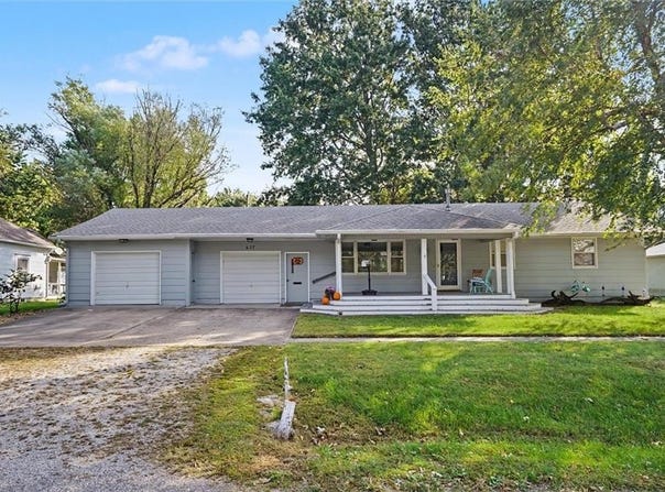 627 Maple Street, Wellsville, KS 66092
