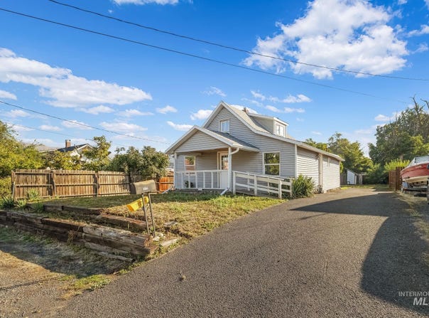 1013 Mccarroll St, Clarkston, WA 99403