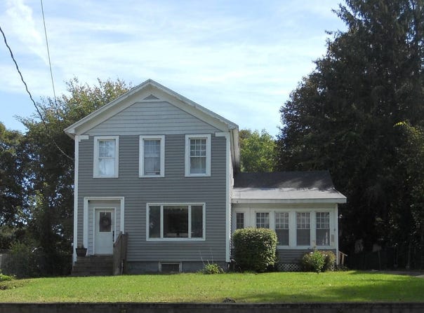 6 State St, Valley Falls, NY 12185