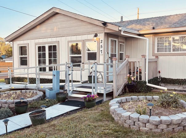 257 HYNDS AVE, Cheyenne, WY 82007