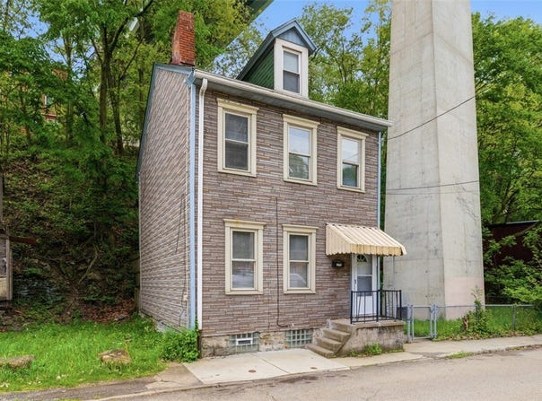 175 Lecky Ave, Woods Run, PA 15212