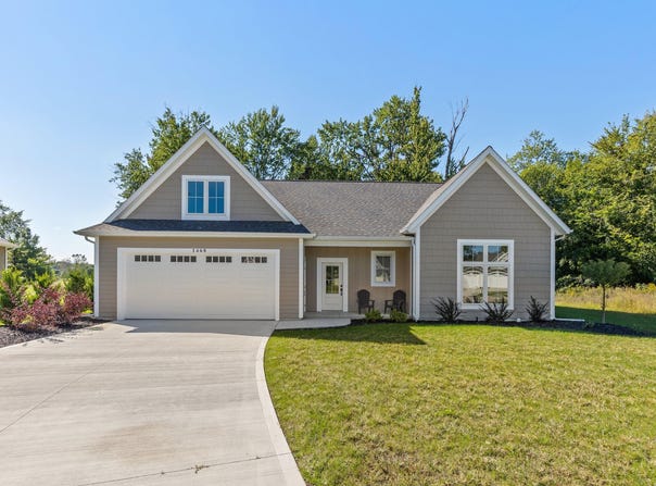 1468 Maplewood Drive, Jenison, MI 49428