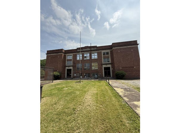 46565 SR 248, Long Bottom, OH 45743