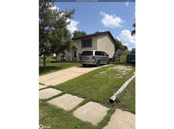 416 Spring Street, Grinnell, IA 50112