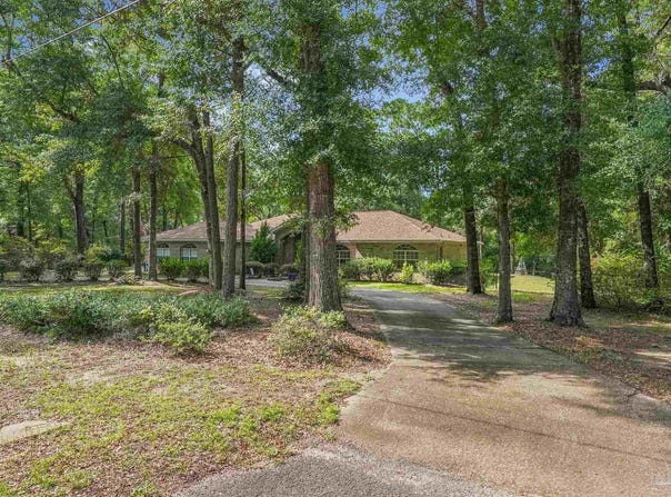 6932 Summit Pl, Milton, FL 32570