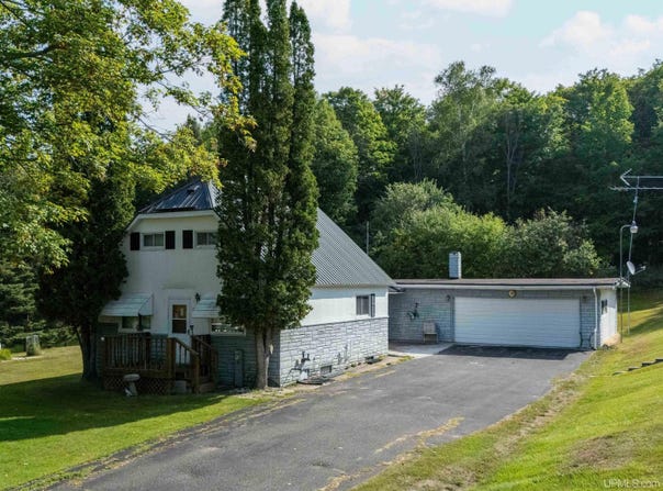 135 Hanmer Road, Iron River, MI 49935