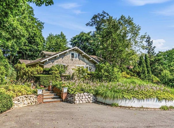 18 Crescent Road, Great Neck, NY 11021