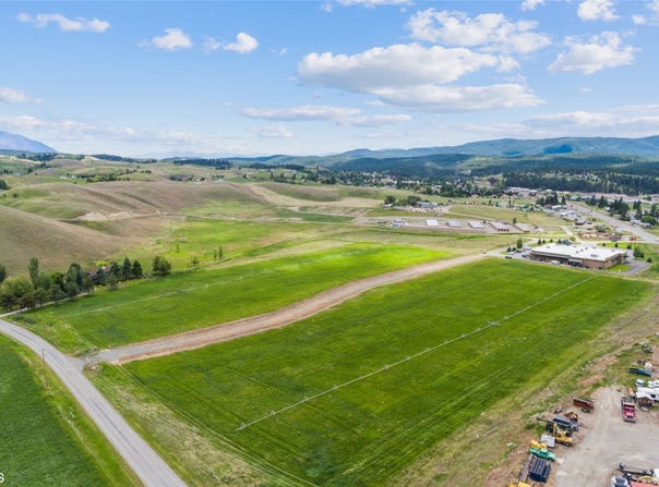 1 and 2A Comstock Lane, Eureka, MT 59917