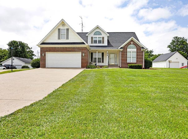 186 W Side Drive, Lebanon, KY 40033