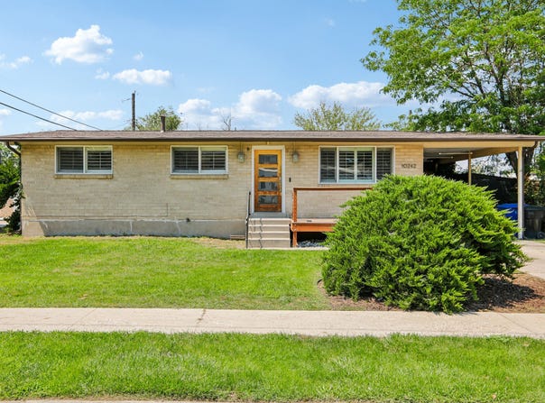 10242 S MARBLE St E, Sandy, UT 84094