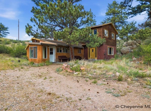 391 HAPPY JACK RD, Cheyenne, WY 82007