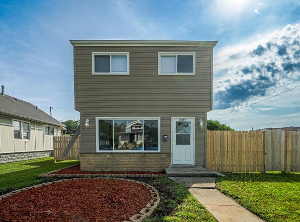 17089 Crane Avenue, Hazel Crest, IL 60429