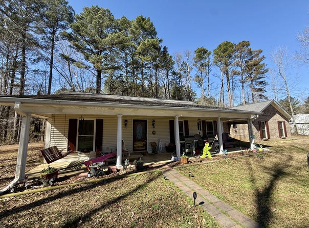 387 Road 805, Shannon, MS 38868