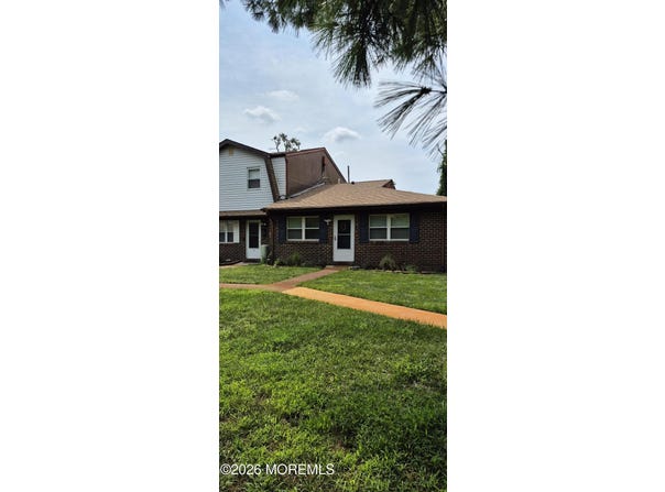 12 Greenwood Loop Road, Brick, NJ 08724