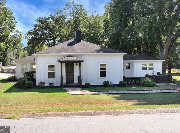 276 Highway 72 E, Comer, GA 30629