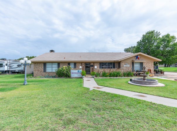 3433 I-20 W, Baird, TX 79504