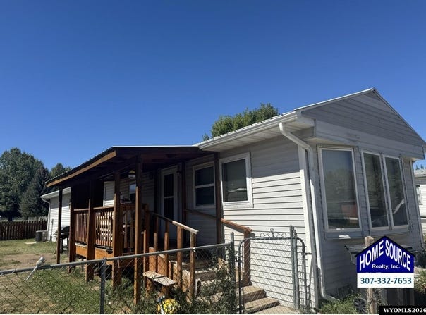 945 Riverview Drive, Lander, WY 82520