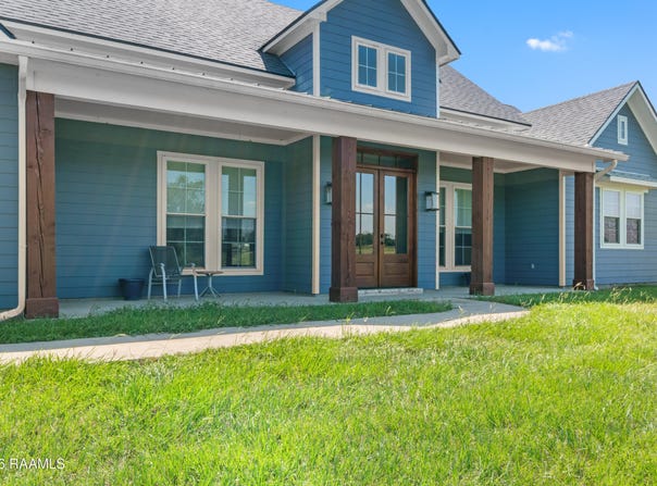220 Bee Hebert Road, Scott, LA 70583