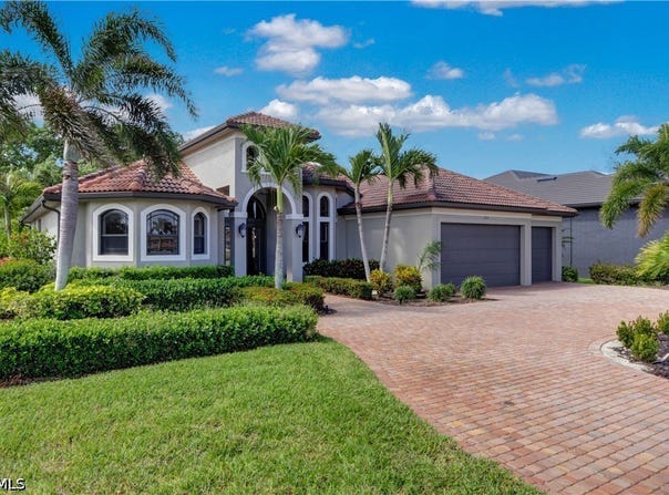 1406 Cape Coral Parkway W, Cape Coral, FL 33914