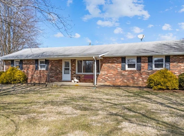 6734 N SR 7, Madison, IN 47250