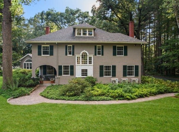 55 Glezen Ln, Wayland, MA 01778
