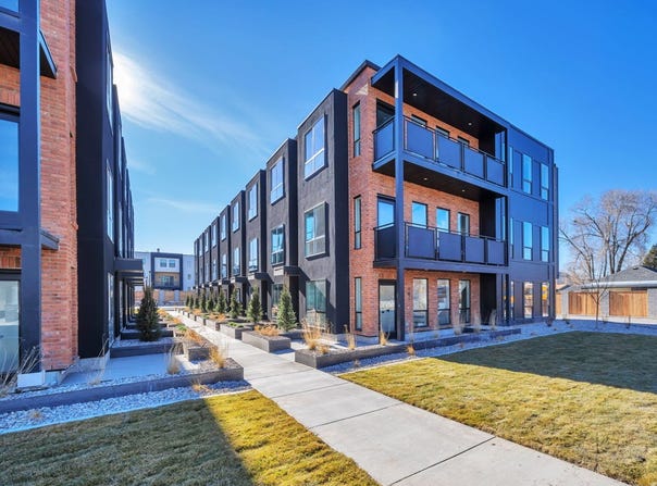 884 E ROWLEY Dr, Millcreek, UT 84107