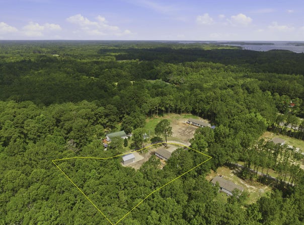 342 Hickory Nut Way, Cross, SC 29436